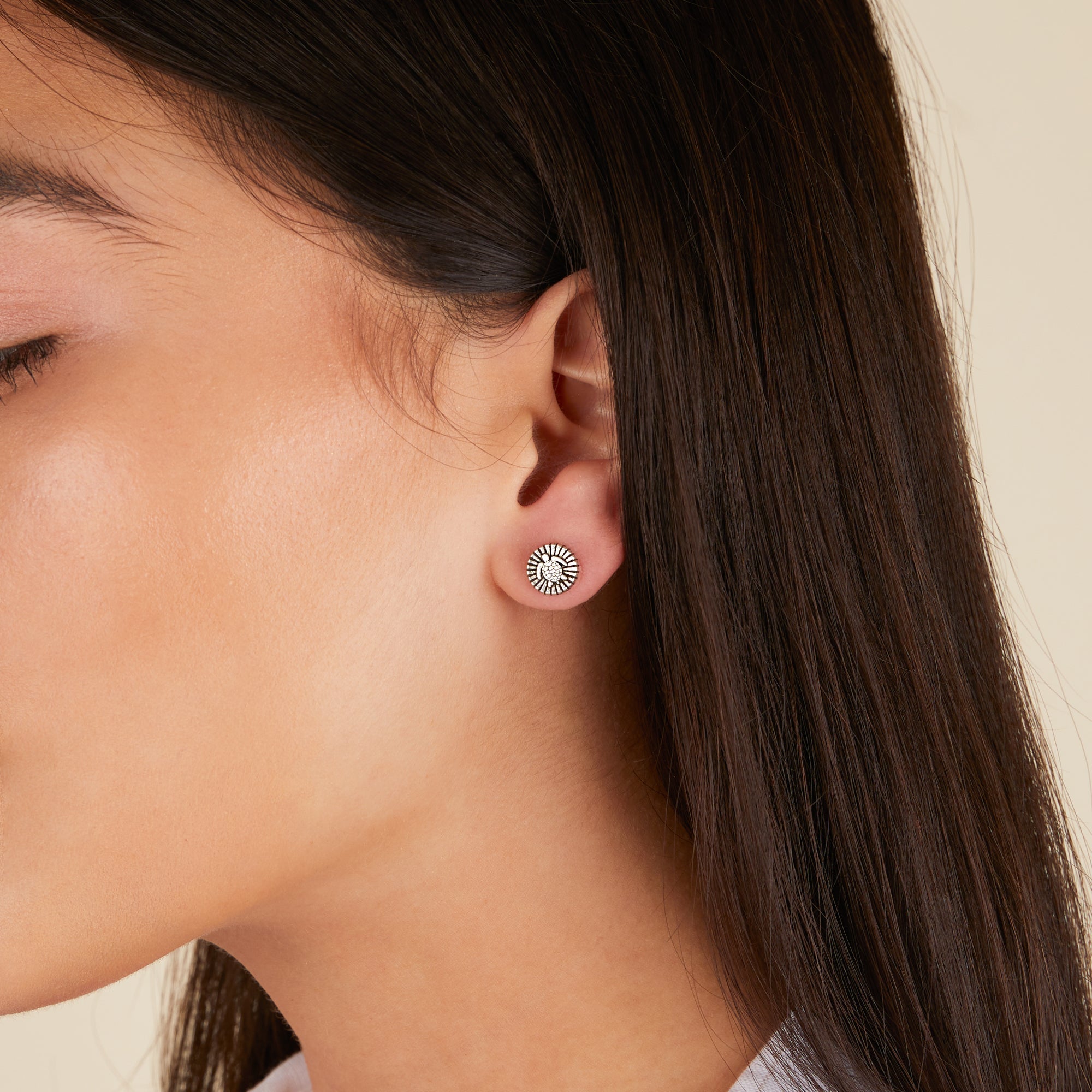 Sea-Turtle-Stud-Earrings-II-Silver-Model-A21ETURTRS.jpg