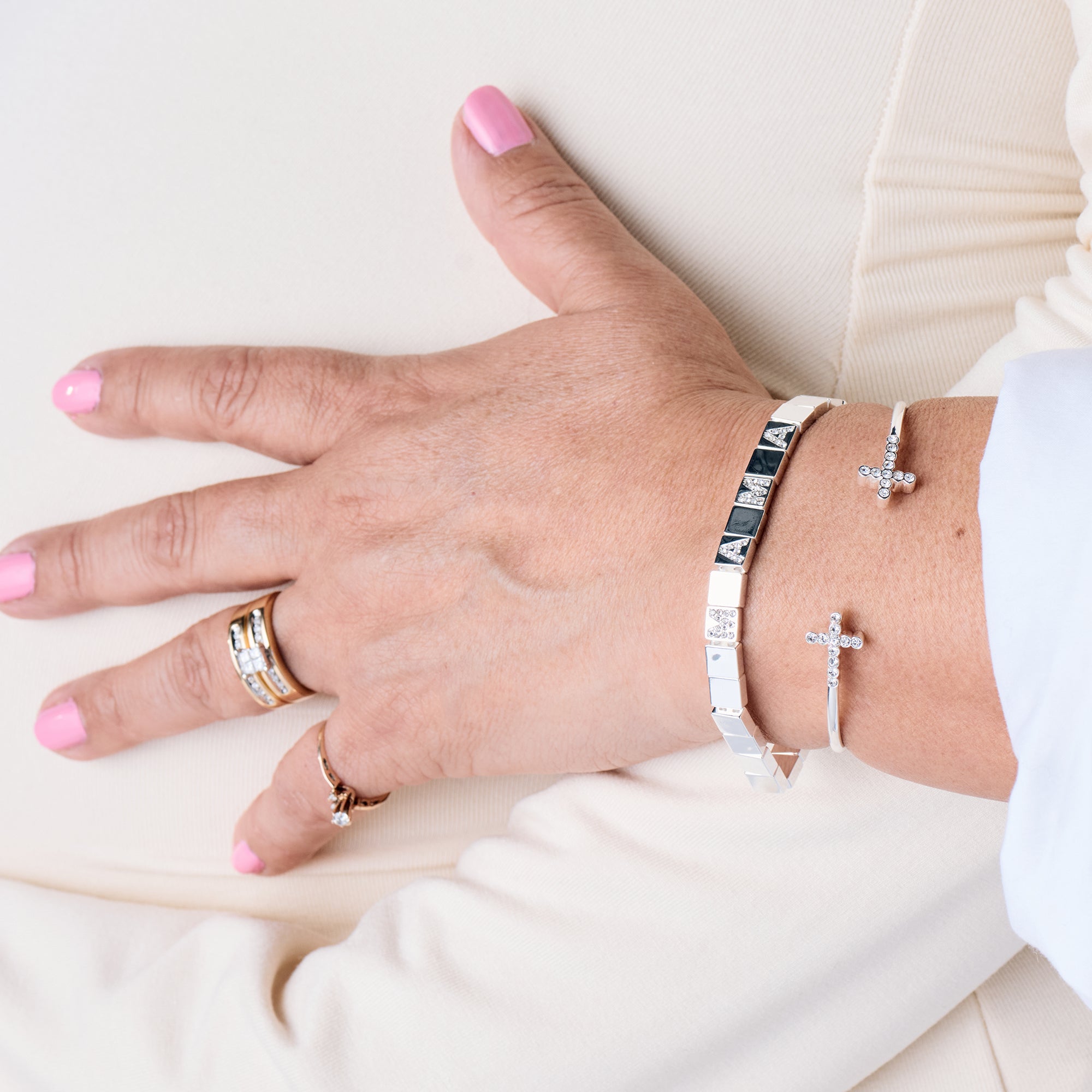 mama-stretch-bracelet-model-layered-AA746623SS.jpg